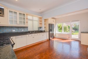 Photo 33- click for photo gallery